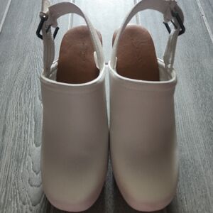 Universal Thread White Women's Mules